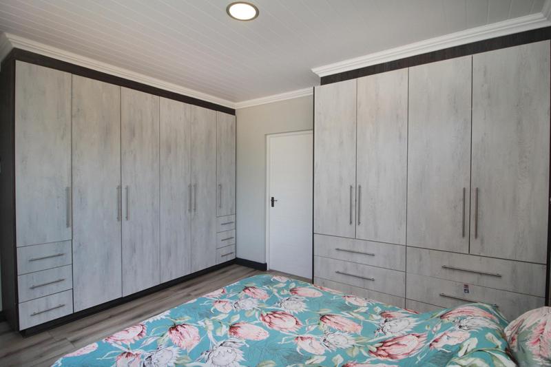 4 Bedroom Property for Sale in Island View Western Cape